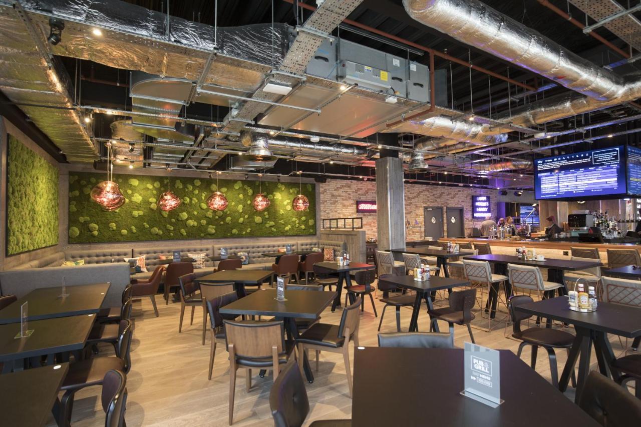 Village Hotel باسينغستوك المظهر الخارجي الصورة